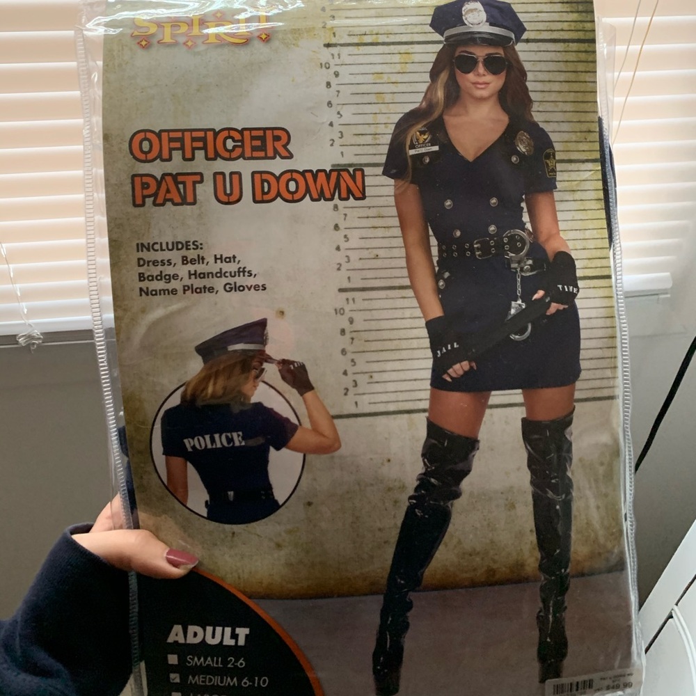 Women’s cop costume